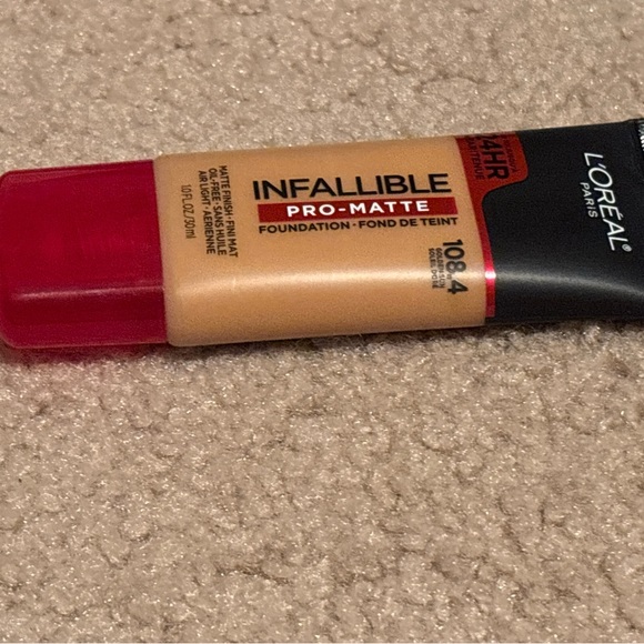 L'Oreal Paris Infallible Pro-Matte Foundation Golden Sun #108.4~ 1 fl oz New - Picture 4 of 13